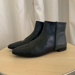 Ecco black pointed toe flat booties